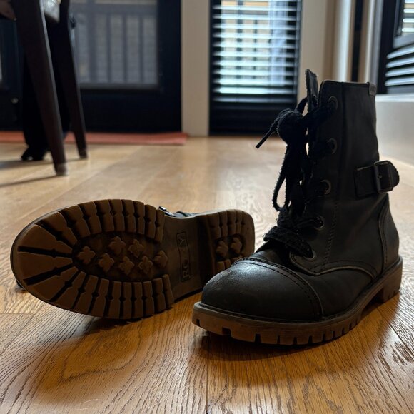 Roxy Boots - Black - Size 7.5 - Picture 5 of 6
